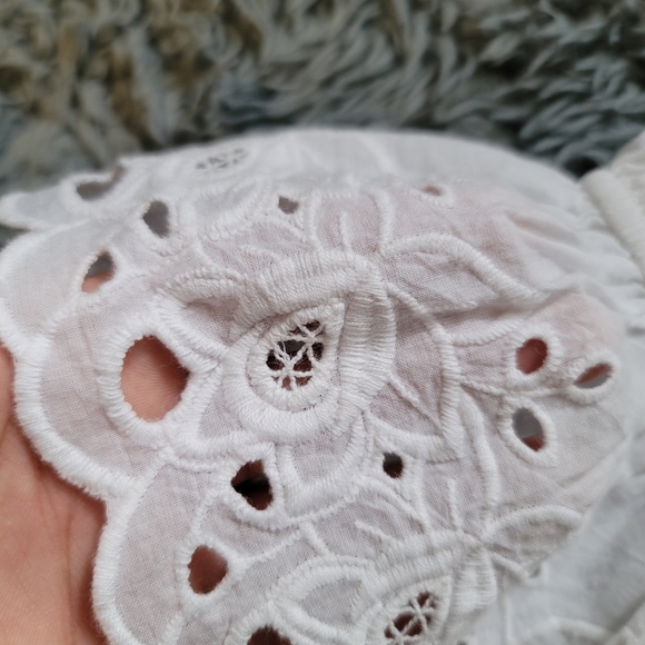 SHEIN eyelet Ruffle Trim blouse - Picture 7 of 16